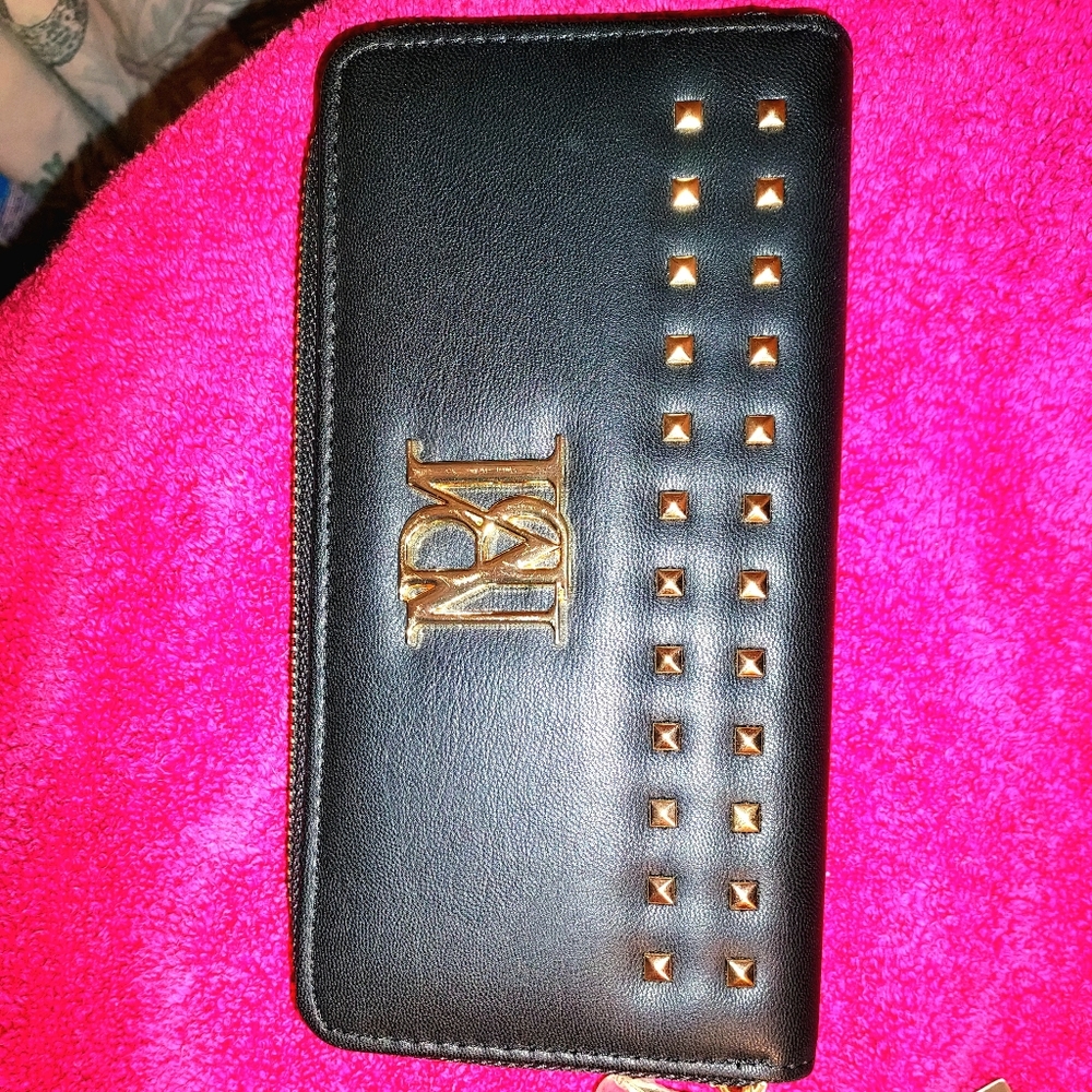 A brand new black wallet, brand is Bagley Mischka